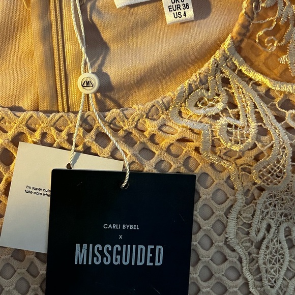 Carli Bybel Bodycon dress size 4 cream colored  bodycon crocheted look with lace - Picture 3 of 9